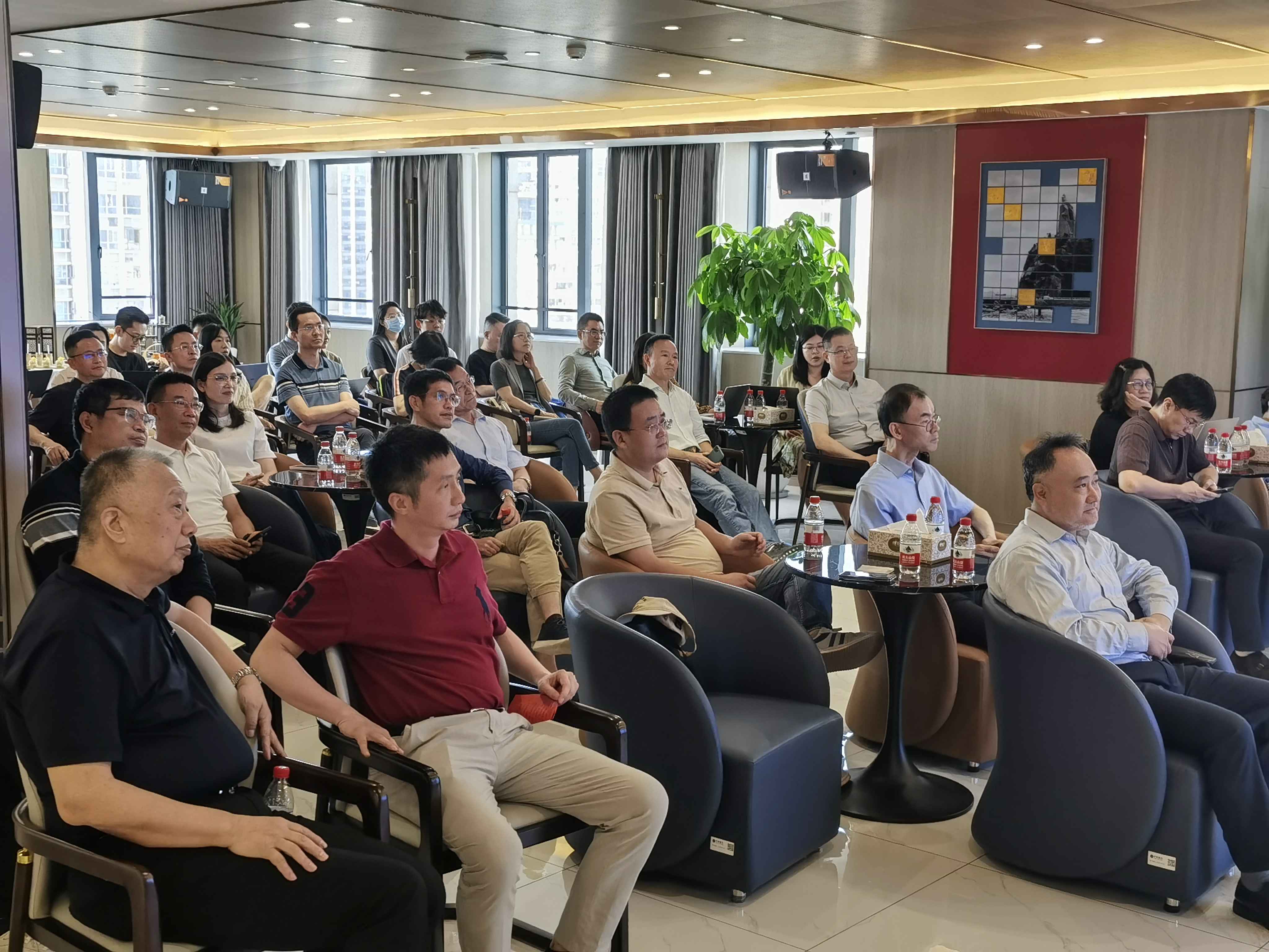 协会举办“独立董事疑难法律问题”沙龙